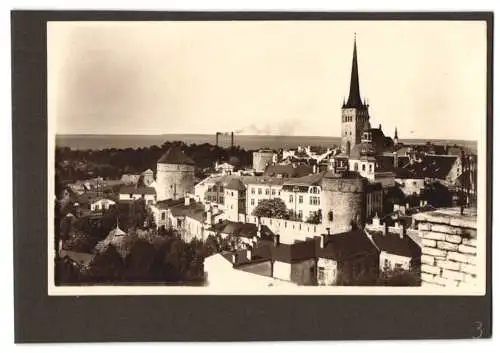 8 Fotografien unbekannter Fotograf, Ansicht Tallinn / Reval, Panorama, Hafen, Marktplatz, Stadtmauer u.a.