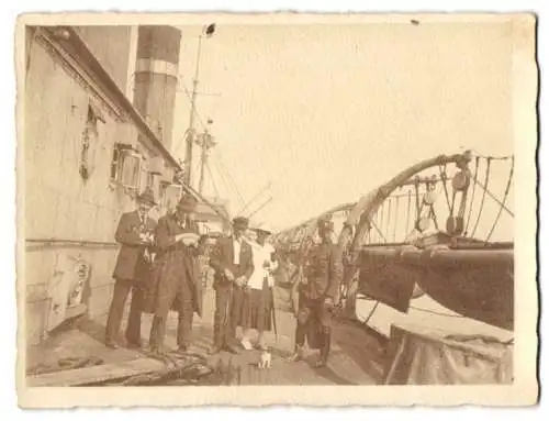 6 Fotografien unbekannter Fotograf, Ansicht Venedig - Venezia, Stadtansicht und Dampfer im Hafen