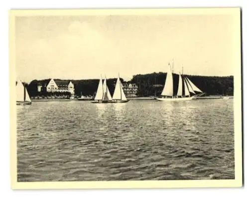 22 Fotografien Ansicht Glücksburg, Kinderkurheim Glücksburg a. d. Ostsee, Kinder im Bestrahlungszimmer, Strandkörbe