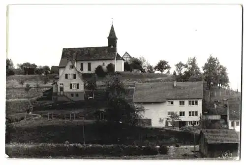 Fotografie A. Schweyer, Reutlingen, Ansicht Altenburg / Neckar, Ortsansicht mit Kirche & Wohnhäusern