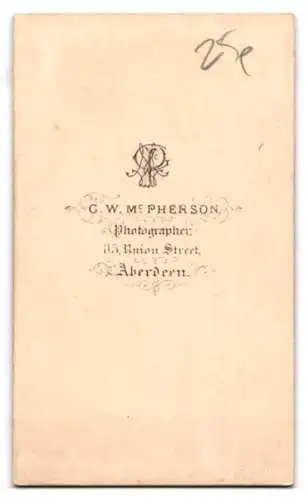 Fotografie G.W. McPherson, Aberdeen, Union Street 115, Portrait eines Mannes mit Bart