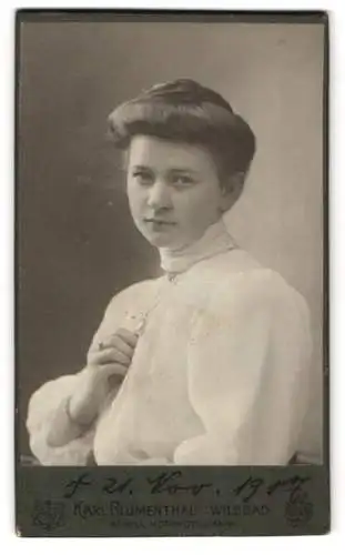 Fotografie Karl Blumenthal, Wildbad, Portrait einer jungen Frau