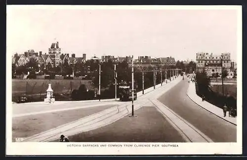 AK Southsea, Victoria Barracks and Common from Clarence Pier, Strassenbahn