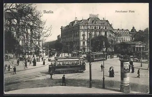 AK Berlin-Tiergarten, Potsdamerplatz mit Palast Hotel und Strassenbahnen