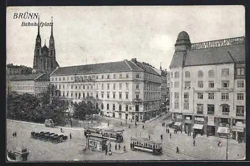 AK Brünn, Hotel Padowetz, Bahnhofsplatz mit Strassenbahn