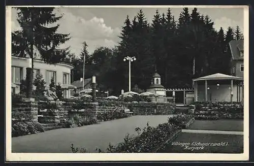 AK Villingen / Schwarzwald, Kurpark mit Statue