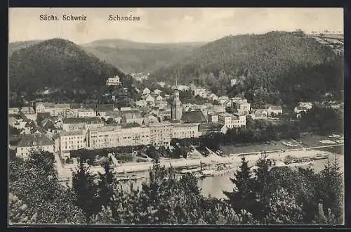 AK Schandau /Sächs. Schweiz, Ortsansicht mit Fluss und Dampfer