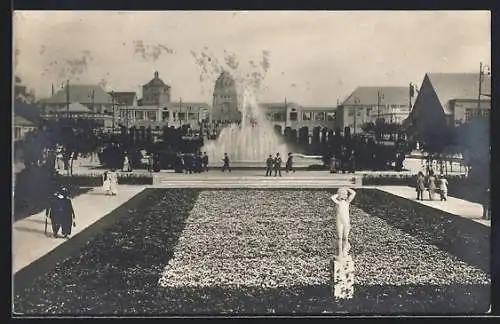 AK Leipzig, Weltausstellung für Buchgewerbe 1911, Blick vom Haupteingang nach dem Völkerschlachtdenkmal