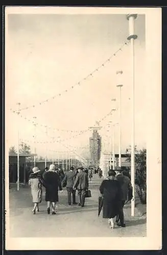 AK Köln, Ladenstrasse mit HAG-Turm