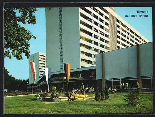 AK Nürnberg, Wohnstift am Tiergarten, Eingang mit Theatertrakt, Bingstr. 30