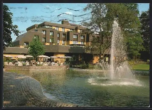 AK Gütersloh, Parkhotel mit Terrasse und Brinnen