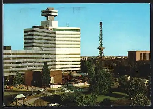 AK Berlin, Theodor-Heuss-Platz mit SFB-Gebäude