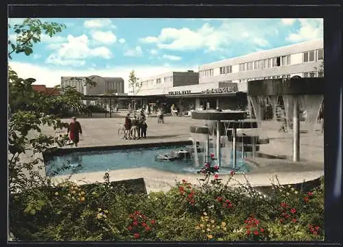 AK Köln-Heimersdorf, Wasserkunst am Platz vor der Kölner Bank