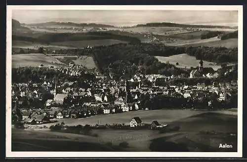 AK Aalen in Württbg., Generalansicht der Stadt, Blick zur Kirche