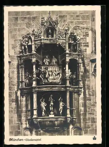 AK München, Glockenspiel im Rathaus