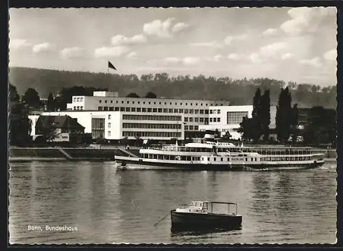 AK Bonn, Bundeshaus mit Dampfer