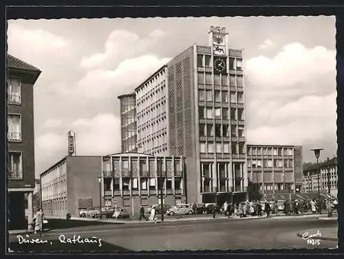 AK Düren, Rathaus mit Strassenpartie