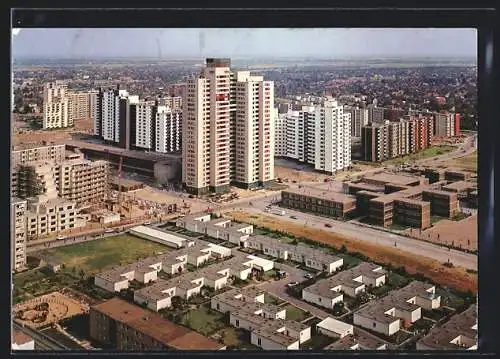 AK Berlin-Rudow, Blick auf das Hochhaus am Joachim-Gottschalk-Weg und Einkaufszentrum