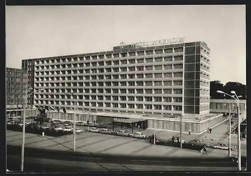 AK Rostock, Hotel Warnow aus der Vogelschau