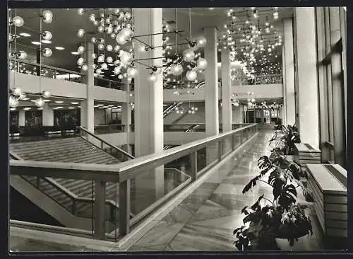 AK Berlin, Palast der Republik-Treppe zum Hauptfoyer