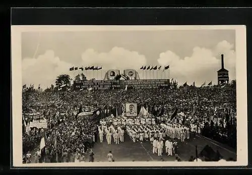 AK Budapest, Weltfestspiele der Jugend und Studenten 1949, Festmarsch