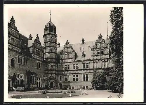 Foto-AK Deutscher Kunstverlag, Nr. 3: Hameln, Der Hof der Hämelschenburg