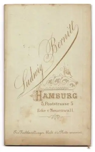 Fotografie Ludwig Bernitt, Hamburg, Poststrasse 5, Porträt eines eleganten Herren