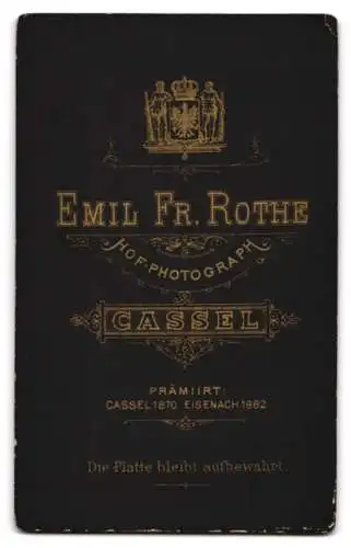 Fotografie Emil Fr. Rothe, Cassel, Sitzendes Ehepaar