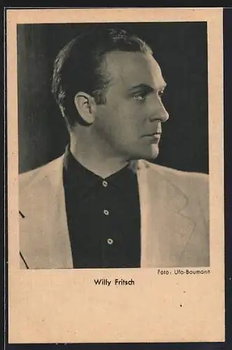 AK Schauspieler Willy Fritsch mit Blick zur Seite