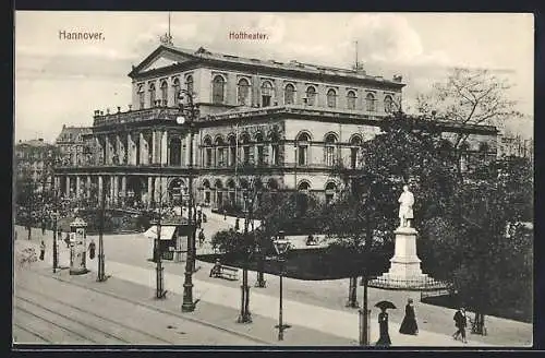 AK Hannover, Hoftheater und Strassenpartie mit Litfasssäule