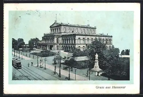 AK Hannover, Hoftheater mit Strassenbahn und Denkmal