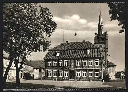 AK Dömitz, Rathaus mit Stadtplatz