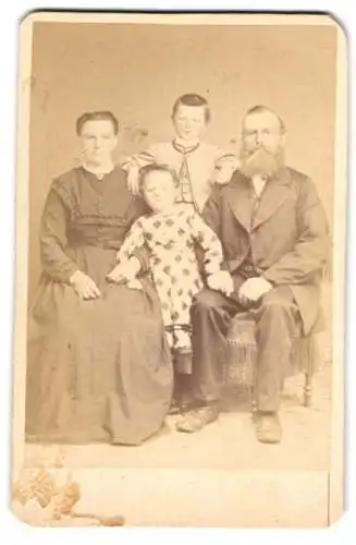 Fotografie Gerschel Frères, Strasbourg, Meisengasse 3, Familienportrait