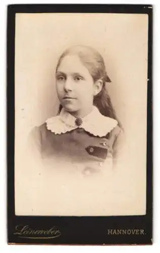 Fotografie G. W. Leineweber, Hannover, Georgstrasse 11, Porträt eines jungen Mädchens