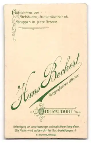 Fotografie H. Beckert, Oberaudorf am Inn, Ein Paar in eleganter Kleidung