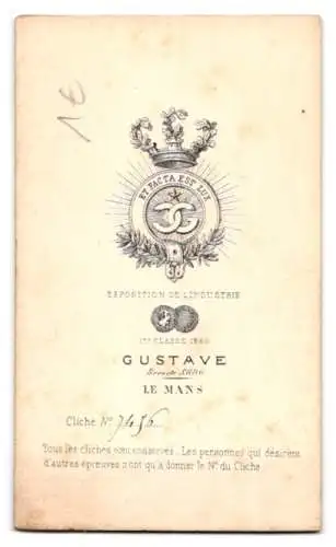 Fotografie Gustave, Le Mans, Älterer Herr in Fliege und Weste