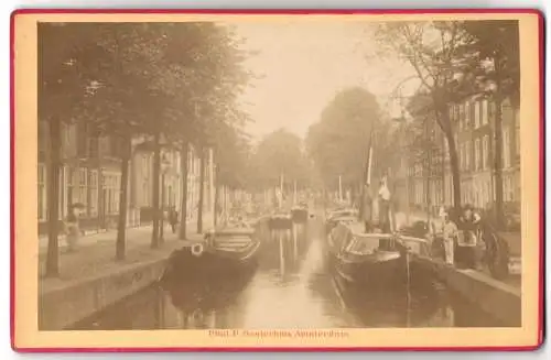 Fotografie P. Oosterhuis, Amsterdam, Ansicht Amsterdam, Kähne in einem Kanal der Stadt um 1883