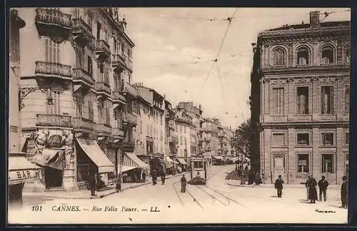 AK Cannes, Rue Felix Faure, Strassenbahn