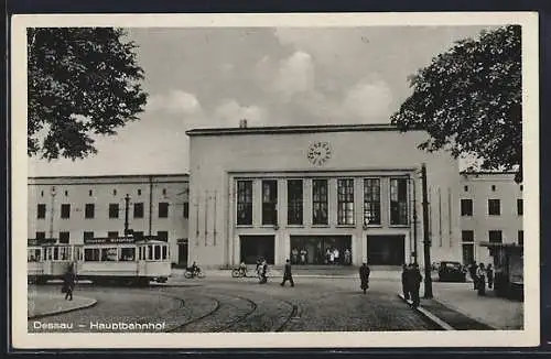 AK Dessau, Hauptbahnhof mit Strassenbahn