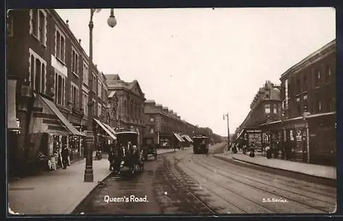 AK Queen`s Road, Strassenbahn