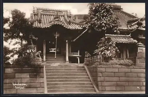 AK Yokohama, Temple, entrance with stairway, Trinks-Bildkarte