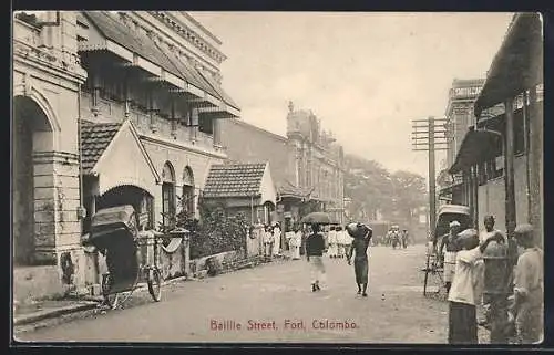 AK Colombo, Baillie Street mit Passanten