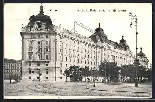 AK Wien, K. u. K. Reichskriegsministerium mit Strassenpartie