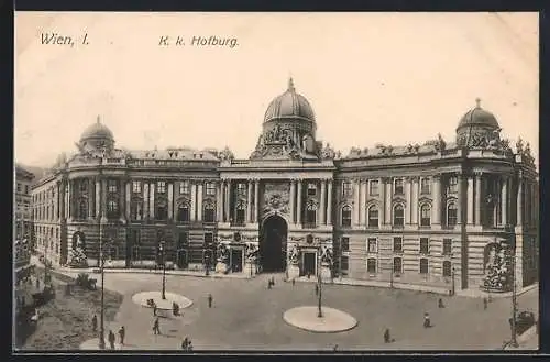 AK Wien, K. k. Hofburg mit Passanten