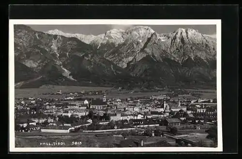 Foto-AK A. Stockhammer: Hall /Tirol, Ortsansicht mit Bergpanorama