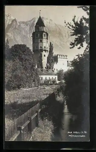 Foto-AK A. Stockhammer: Hall i. T., Münzerturm mit Bergen