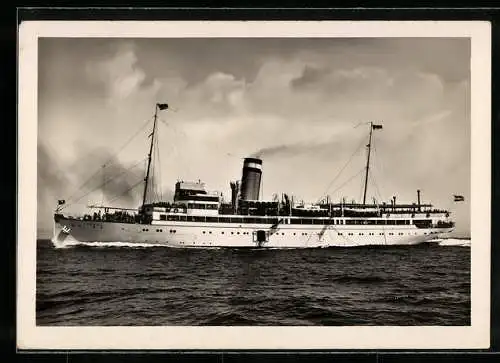 AK Passagierschiff Cobra in voller Fahrt