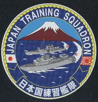 Kofferaufkleber Japan Training Squadron, zwei Kriegsschife vor dem Mount Fuji