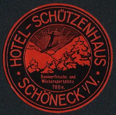 Kofferaufkleber Schöneck i. V., Hotel Schützenhaus, Skifahrer in den Bergen