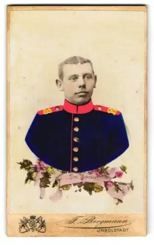 Fotografie F. Bergmann, Ingolstadt, Theresienstr. 329, Junger Soldat Obermeier in Uniform, Rgt. 13, handkolorierter